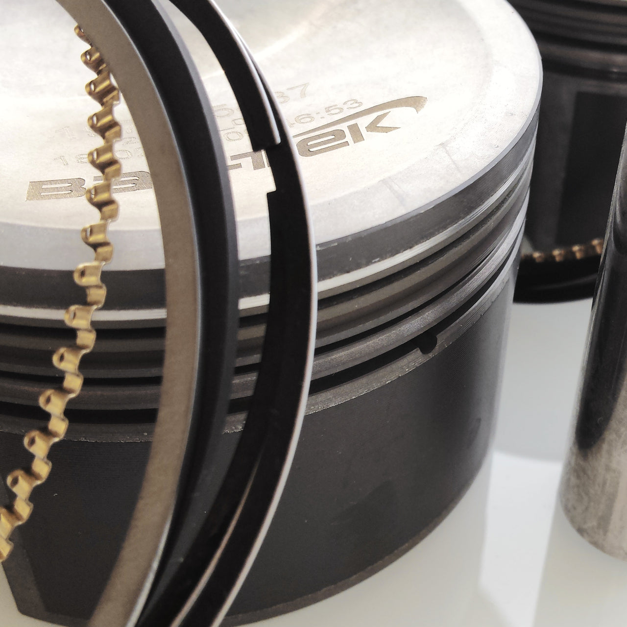 2.0 TFSI EA113 forged pistons & Steel connecting rod set MAHLE & BAR-TEK®