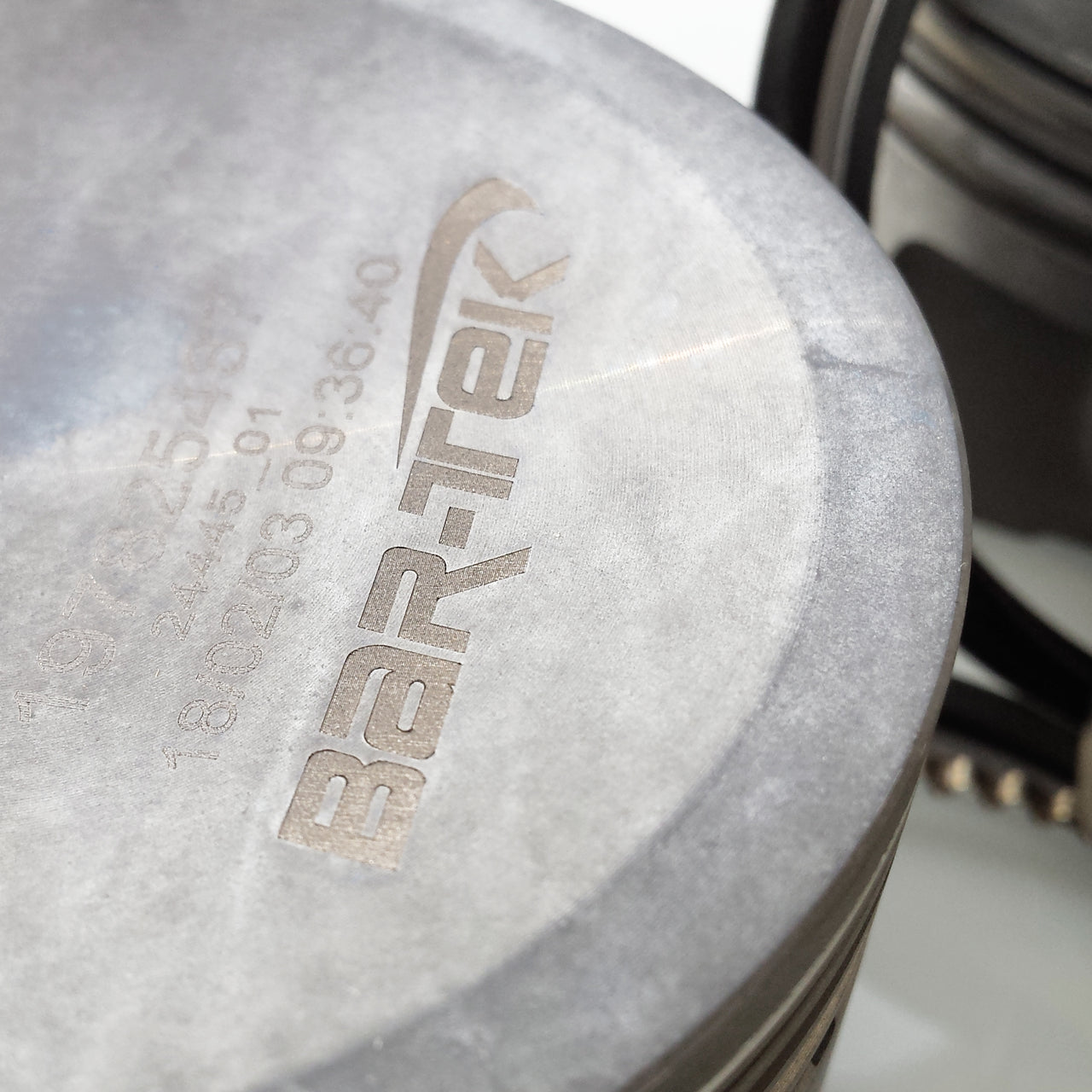 2.0L TSI EA888 V2 Piston & Rod Kit by MAHLE & BAR-TEK®